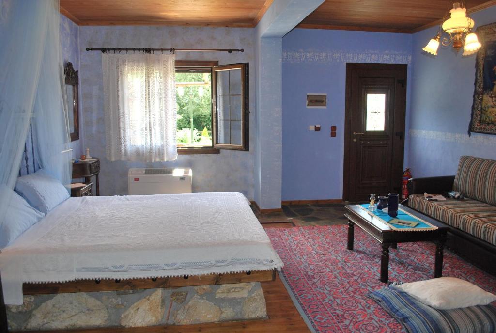 Tzivaeri Hotell Likodhrómion Rum bild