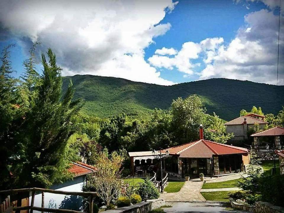 Tzivaeri Hotell Likodhrómion Exteriör bild